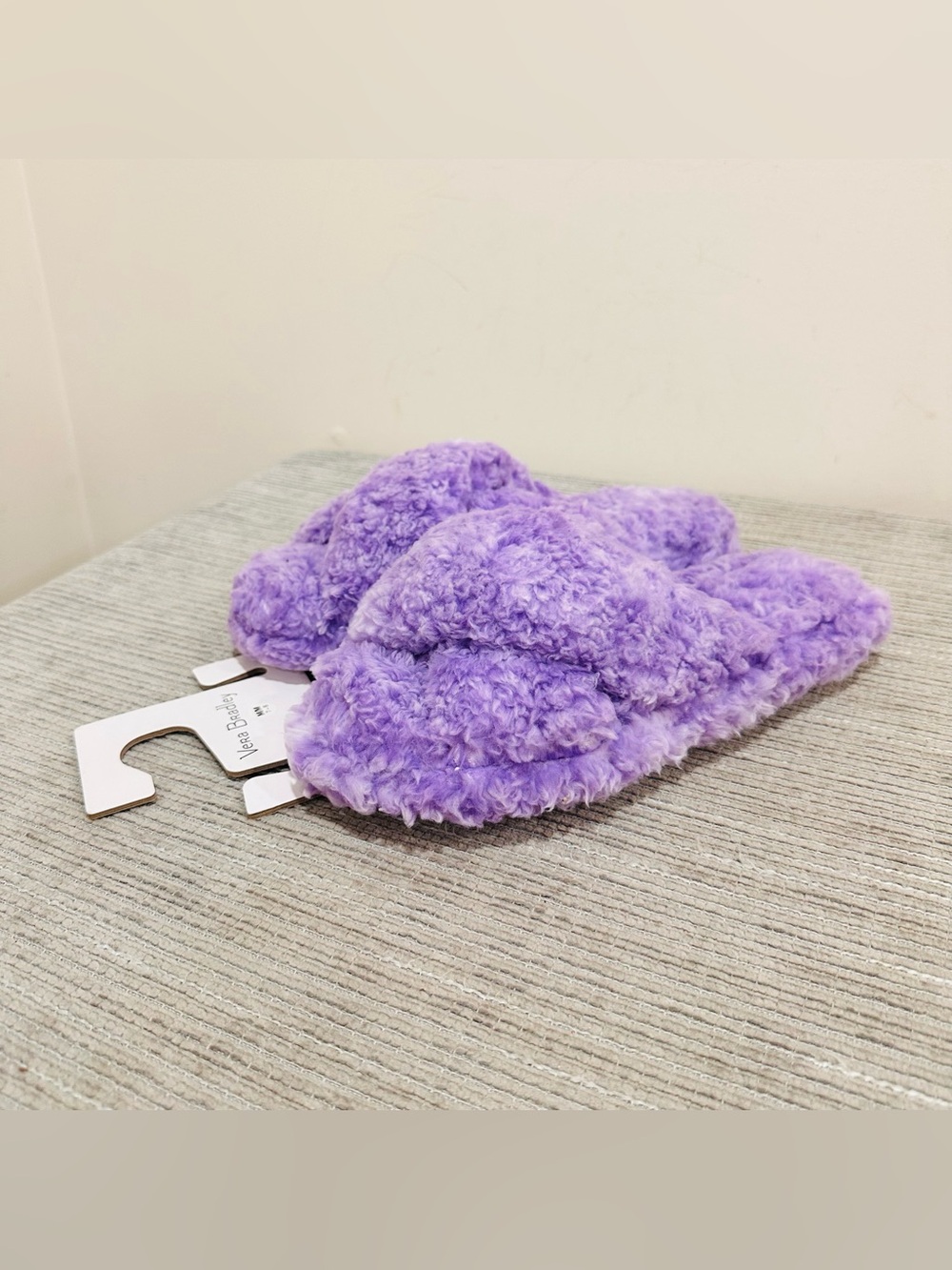 Women’s Vera Bradley Slippers: Fluffy Fleece Slides NWT Size Medium 7-8